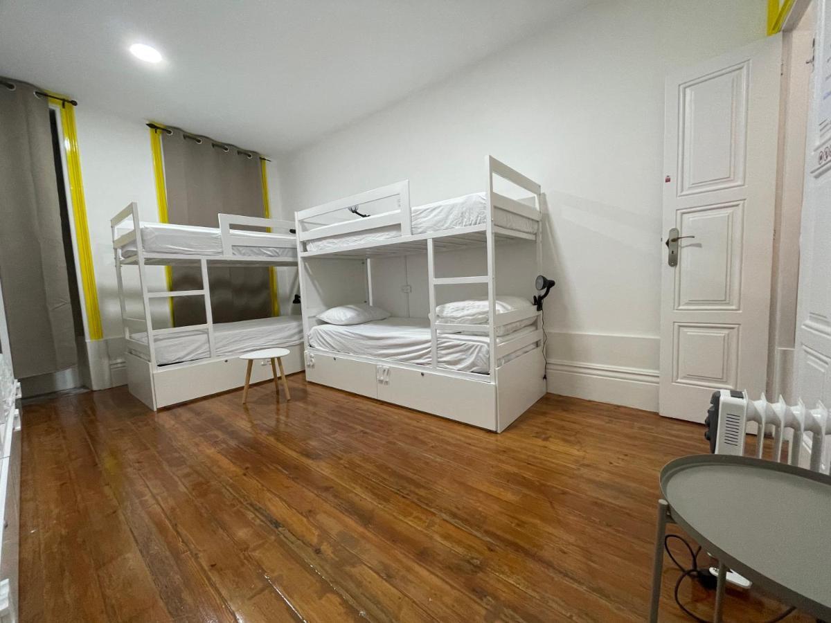 Owls Hostel Ildefonso Porto Bagian luar foto