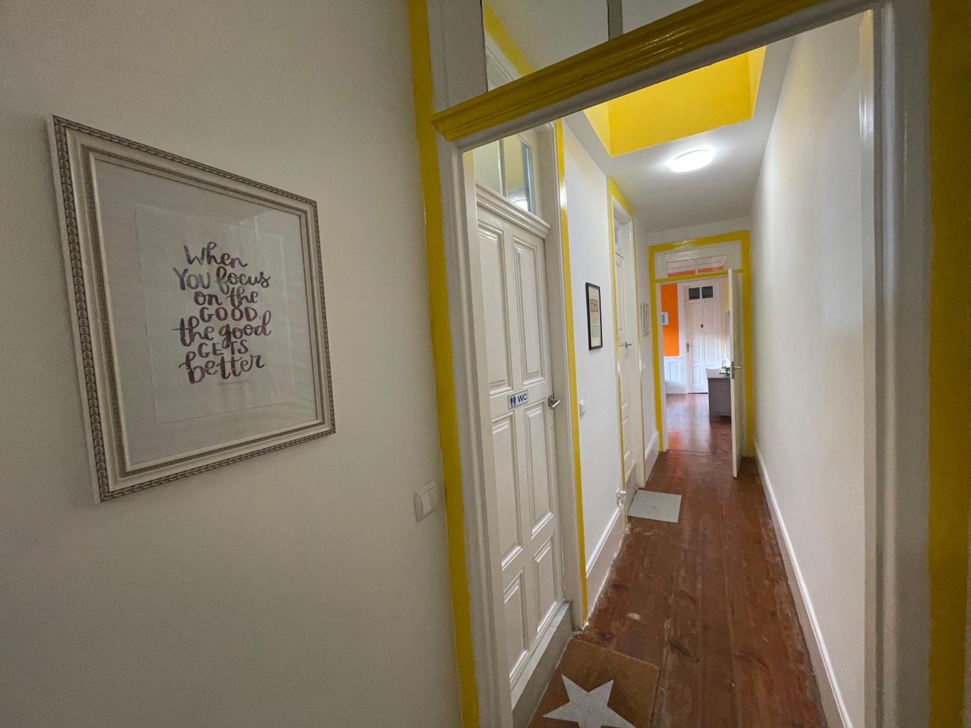 Owls Hostel Ildefonso Porto Bagian luar foto