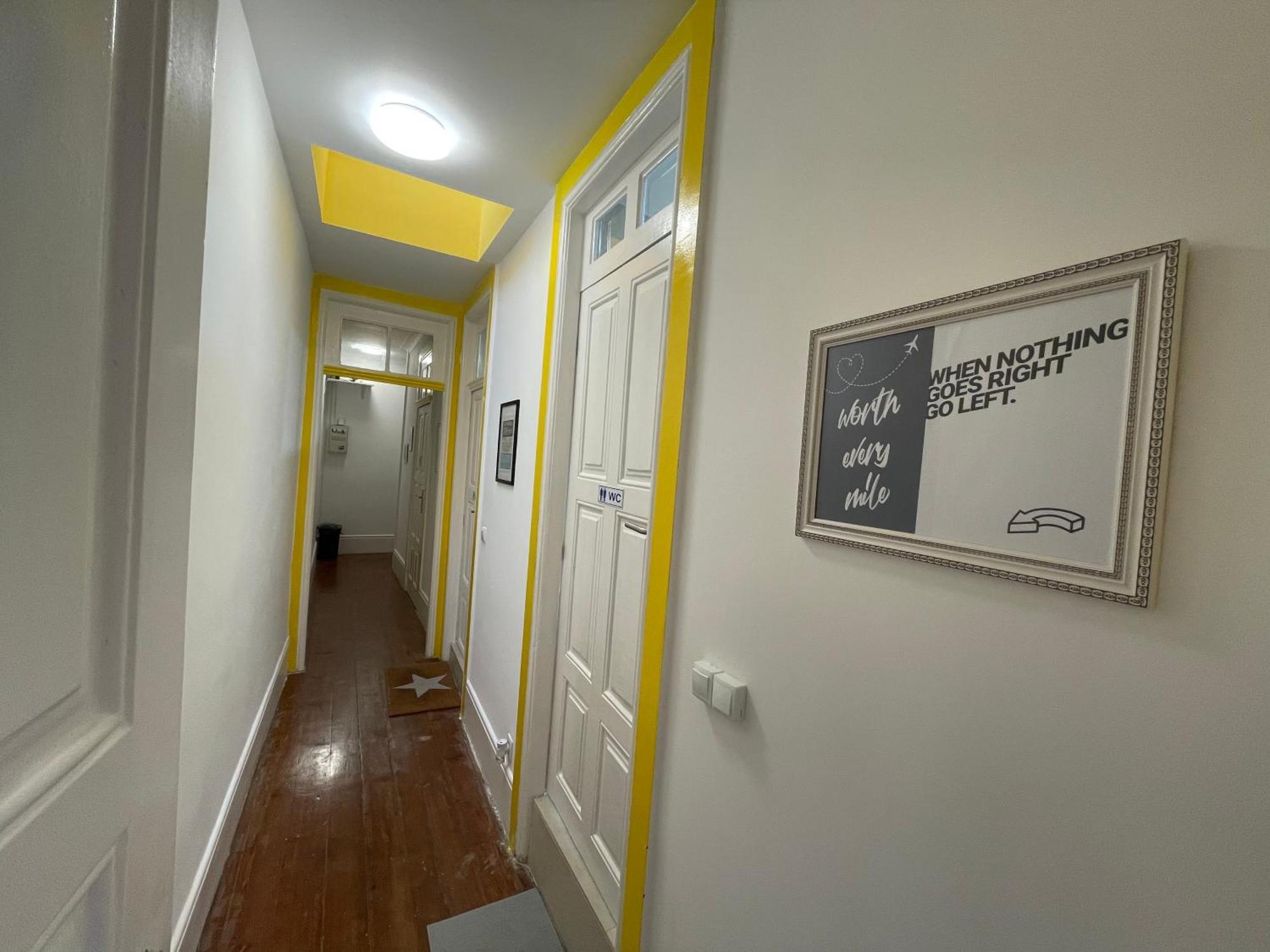 Owls Hostel Ildefonso Porto Bagian luar foto