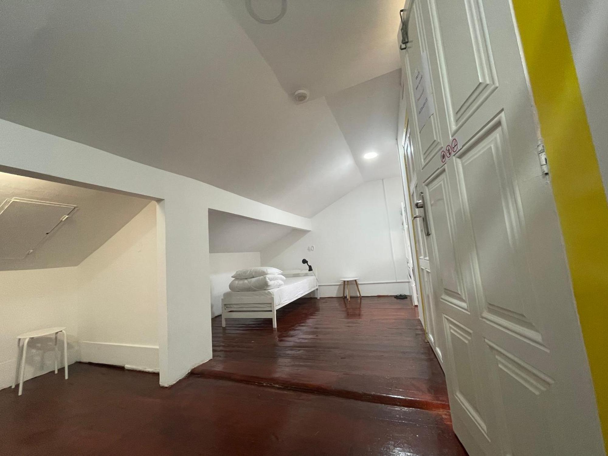 Owls Hostel Ildefonso Porto Bagian luar foto