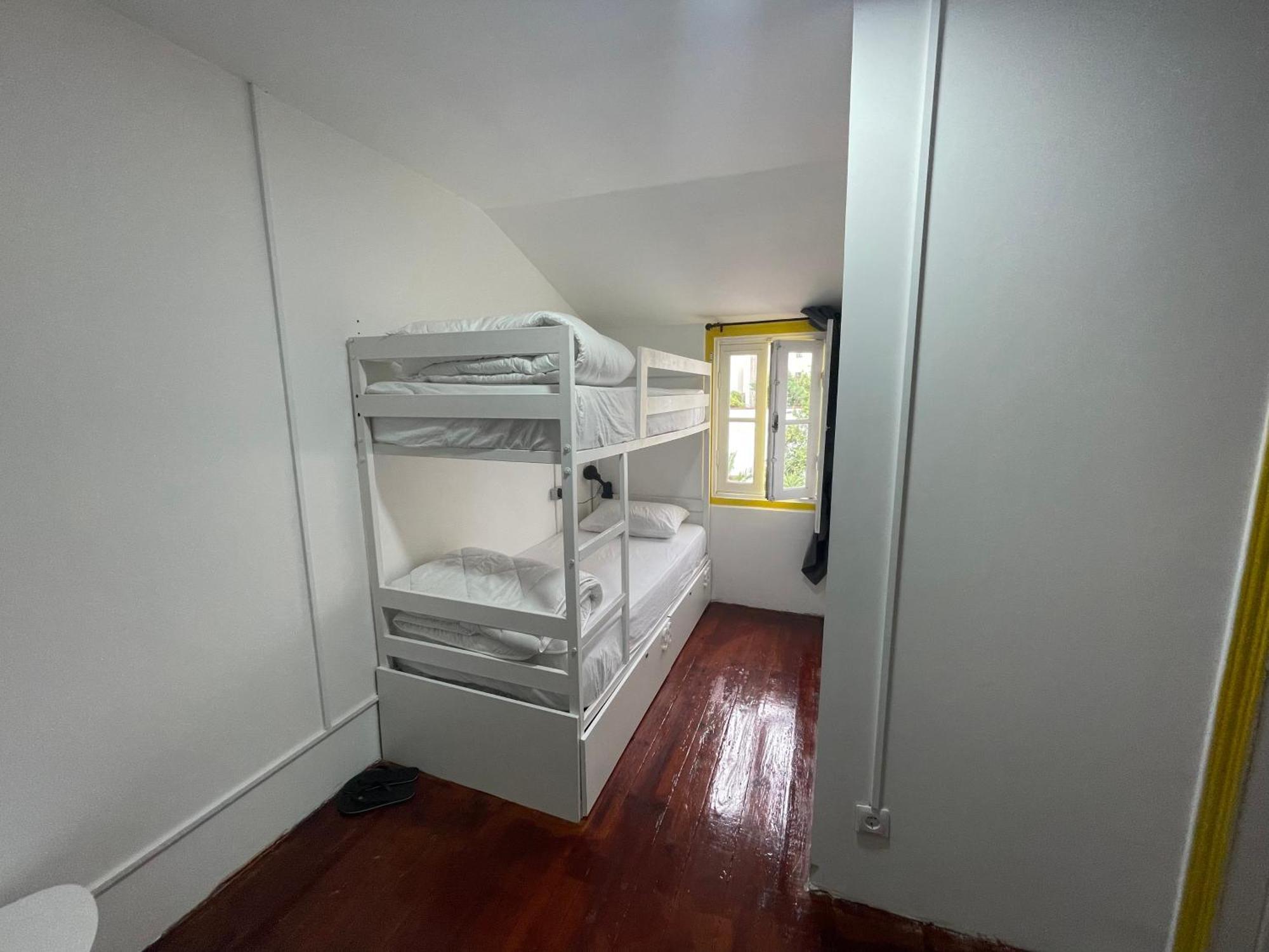 Owls Hostel Ildefonso Porto Bagian luar foto