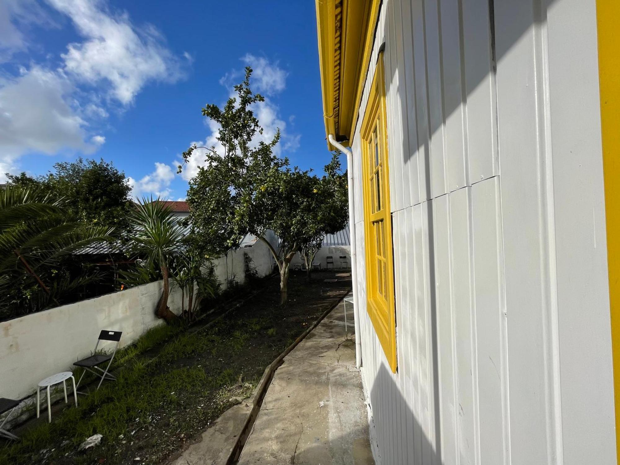 Owls Hostel Ildefonso Porto Bagian luar foto