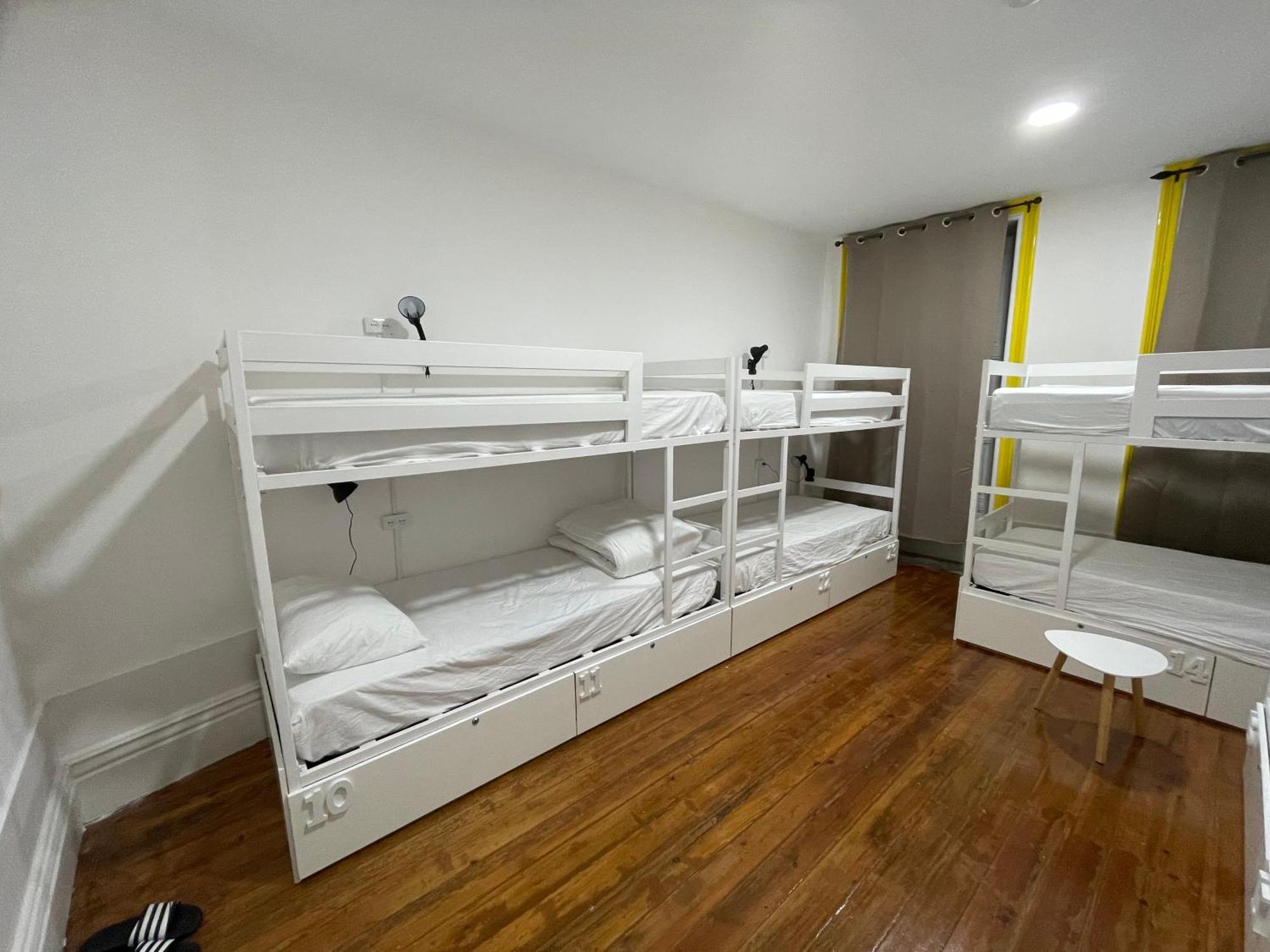 Owls Hostel Ildefonso Porto Bagian luar foto
