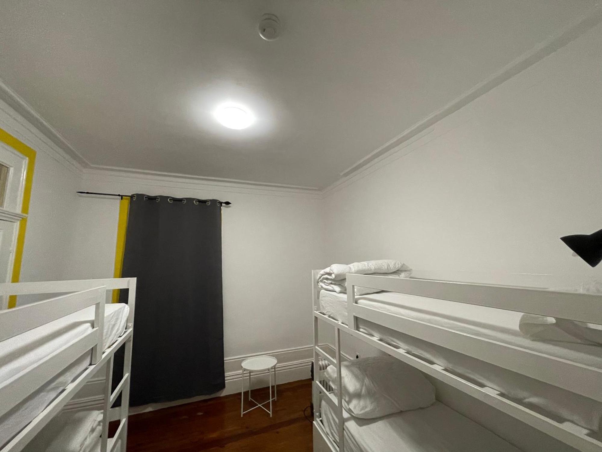Owls Hostel Ildefonso Porto Bagian luar foto